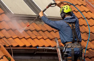 Démoussage et hydrofuge de toiture à Oueilloux
